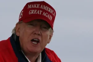 Trump lawyers say they won’t call witnesses at rape trial