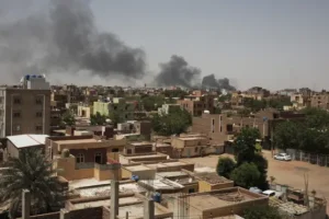 Fighting in Khartoum disrupts efforts to deliver aid to trapped civilians