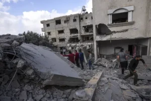 Israel and Palestinian militants trade fire in Gaza Strip