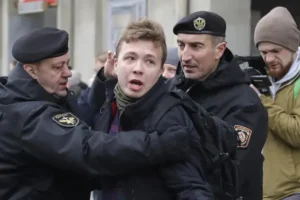 Belarusian journalist pulled off diverted flight ‘receives presidential pardon’