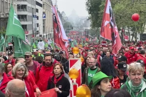 Thousands of Belgian union members stage protest over working conditions