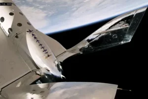 Virgin Galactic completes final test flight before taking customers into space