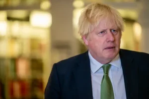 Boris Johnson in ‘clear breach’ of ministerial code after accepting job as columnist
