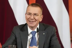 Latvia’s foreign minister sworn in as new president