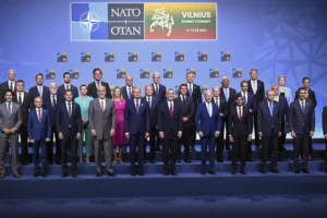 Zelensky criticises ‘absurd’ lack of timetable for Ukraine to join Nato
