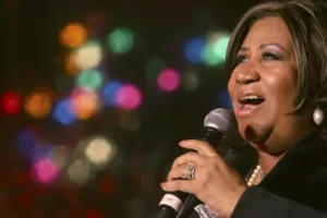 Jury decides Aretha Franklin ‘will’ found under sofa cushions is valid