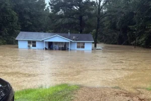 People rescued from homes as rapid rainfall causes flash floods in Mississippi