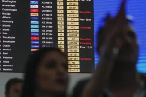 Hundreds of flights across Italy cancelled as strike hits peak tourism season