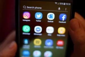 Ofcom proposals would force mobile companies to send customers roaming alerts