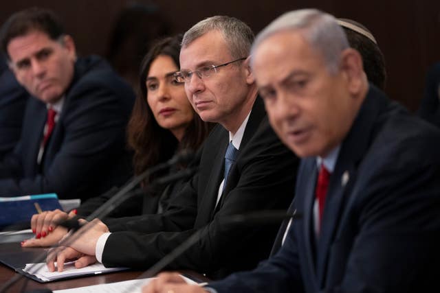 72f77aa1a7f64cbbbd6161c57f6ff0b5 Israeli prime minister Benjamin Netanyahu, right, and minister of justice Yariv Levin at a weekly cabinet meeting