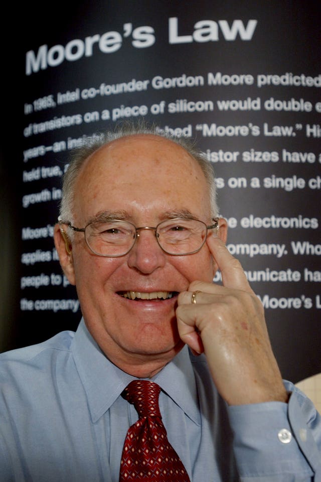 79436af3b4c7404e8663c250383a7c1f Intel co-founder Gordon Moore