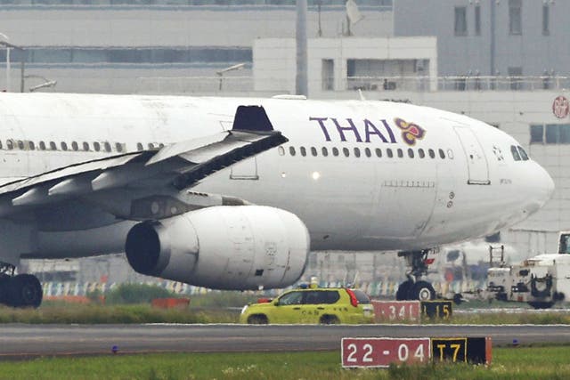 8bbad46efe7146c990c736eba75b3c24 Japan Airport Runway Closed