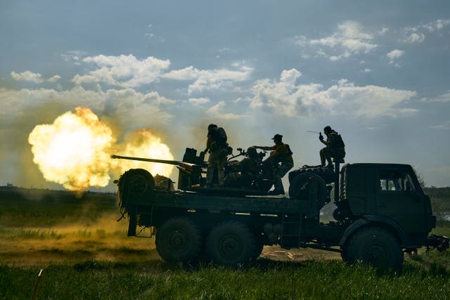bb6041c59fd444e89703d87c53a91cbd Artillery fire