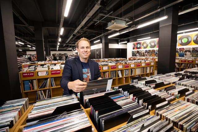 2-46227602-1 hmv Vault launch