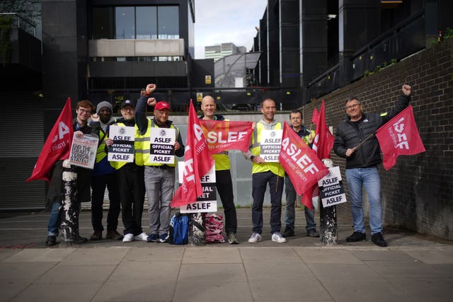 2-72129377 Industrial strike