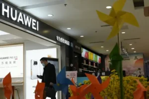 Huawei revenue edges up in first quarter but profit margin narrows