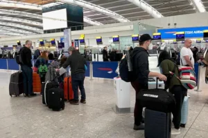 Strikes by security guards at Heathrow to go ahead after pay talks break down