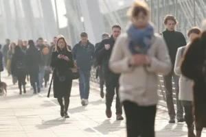 UK economy grows slightly in first quarter but slumps unexpectedly in March