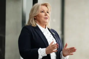 Nursing union leader calls for double-digit pay offer to relaunch talks