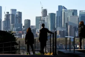 London markets finish in red after downbeat trading updates