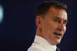 Hunt rules out tax cuts amid efforts to cut inflation
