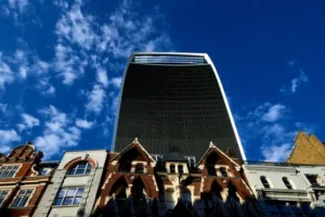 FTSE hits two-month low amid worries over US debt ceiling