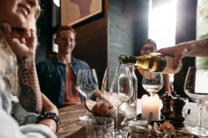 Britons flocked to pubs and bars over bank holiday weekend, figures show