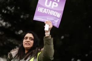 Strikes by Heathrow security guards expected to be announced next week