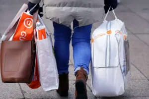 Bank holidays fail to boost sales growth amid ongoing inflation worries