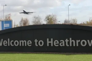 Heathrow security guards announce fresh strikes over pay