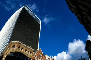 FTSE edges higher as US rates decision looms