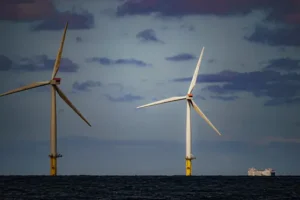 Crown Estate to pay Treasury more than £400m after offshore wind boost