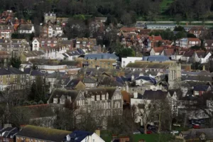3.5% annual fall in house prices in June as mortgage costs rise – Nationwide