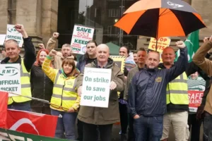 Mick Lynch accuses Government of prolonging rail strikes ‘for political reasons’