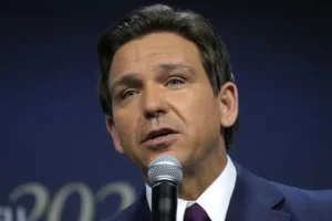 DeSantis in four-car crash while travelling to campaign event in Tennessee