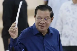 Cambodian premier Hun Sen to step down in three weeks and hand role to son