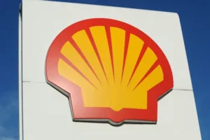 Shell misses expectations as earnings halve