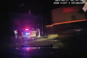 US police officer convicted of assault after handcuffed suspect hit by train