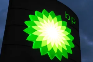 BP posts £2bn quarterly profit but falls below expectations