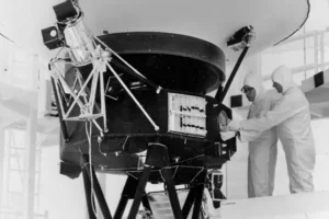 Nasa hears signal from Voyager 2 spacecraft after mistakenly cutting contact