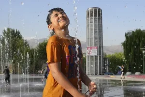 Iran orders nationwide shutdown due to high temperatures