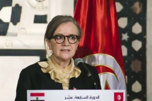 Tunisia’s president sacks prime minister