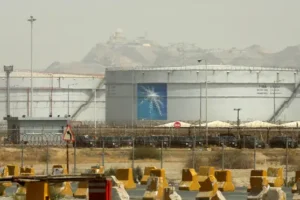 Aramco reports 30bn dollar second quarter profits – down 40% from last year