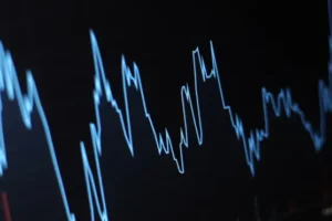 FTSE 100 slumps after UK wage growth data stokes fears over interest rates