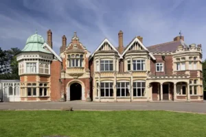 Rishi Sunak announces Bletchley Park as site of autumn AI summit