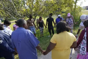 Jacksonville shooting: Sadness, not rage urged after three black people killed