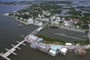 Idalia strengthens and is predicted to hit Florida as a Category 4 hurricane