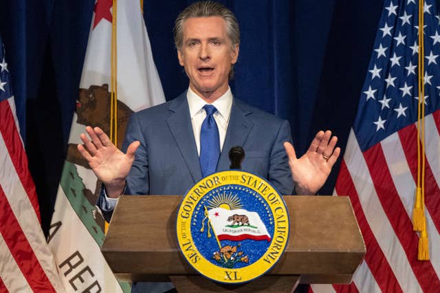 ae079906ba4944478ad4fe5b85c01a73 Hollywood Strikes Newsom