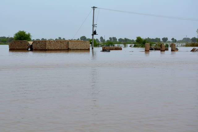 e9bf67cbca0a411b8abf197c187ba6b8 Submerged houses