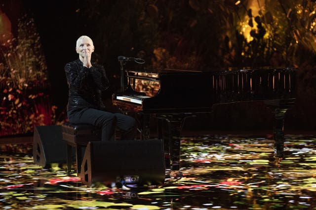2-70093665 Annie Lennox